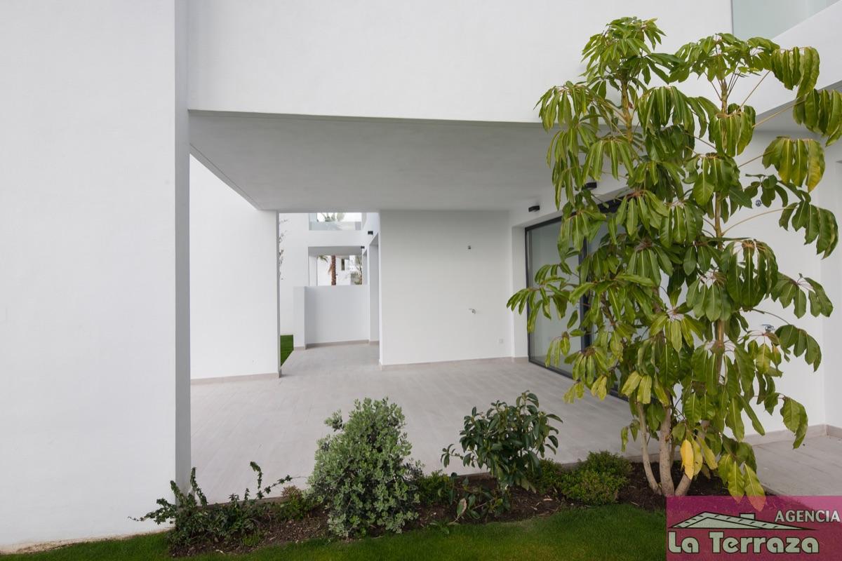 For sale of apartment in Estepona