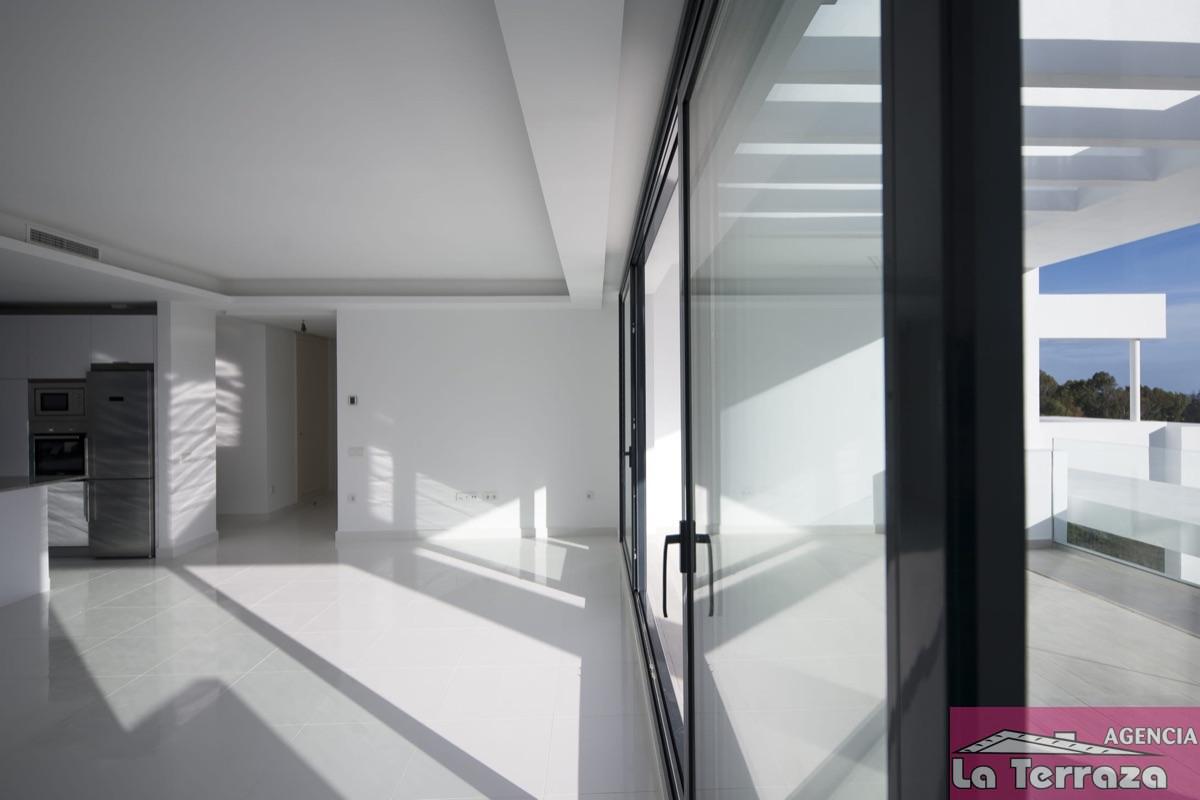 For sale of apartment in Estepona