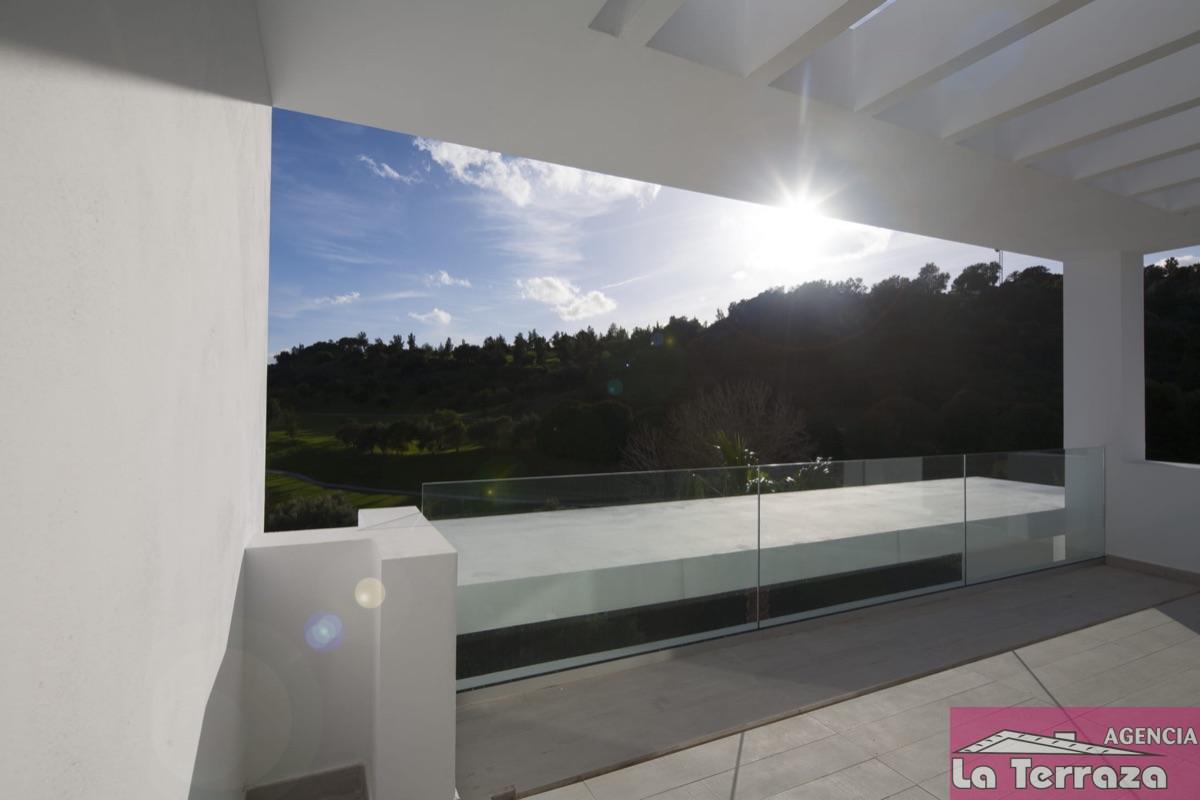 For sale of apartment in Estepona