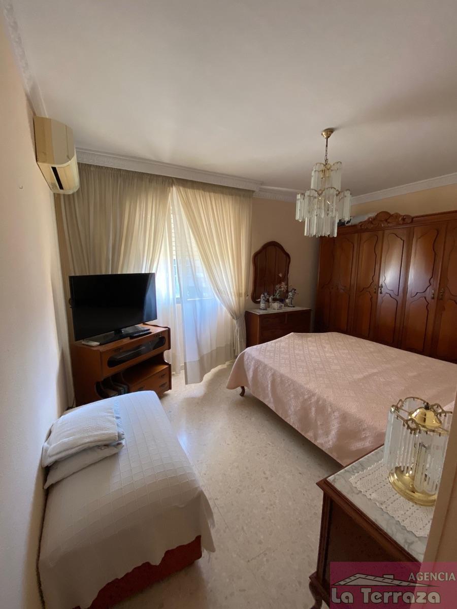 Venta de piso en Estepona