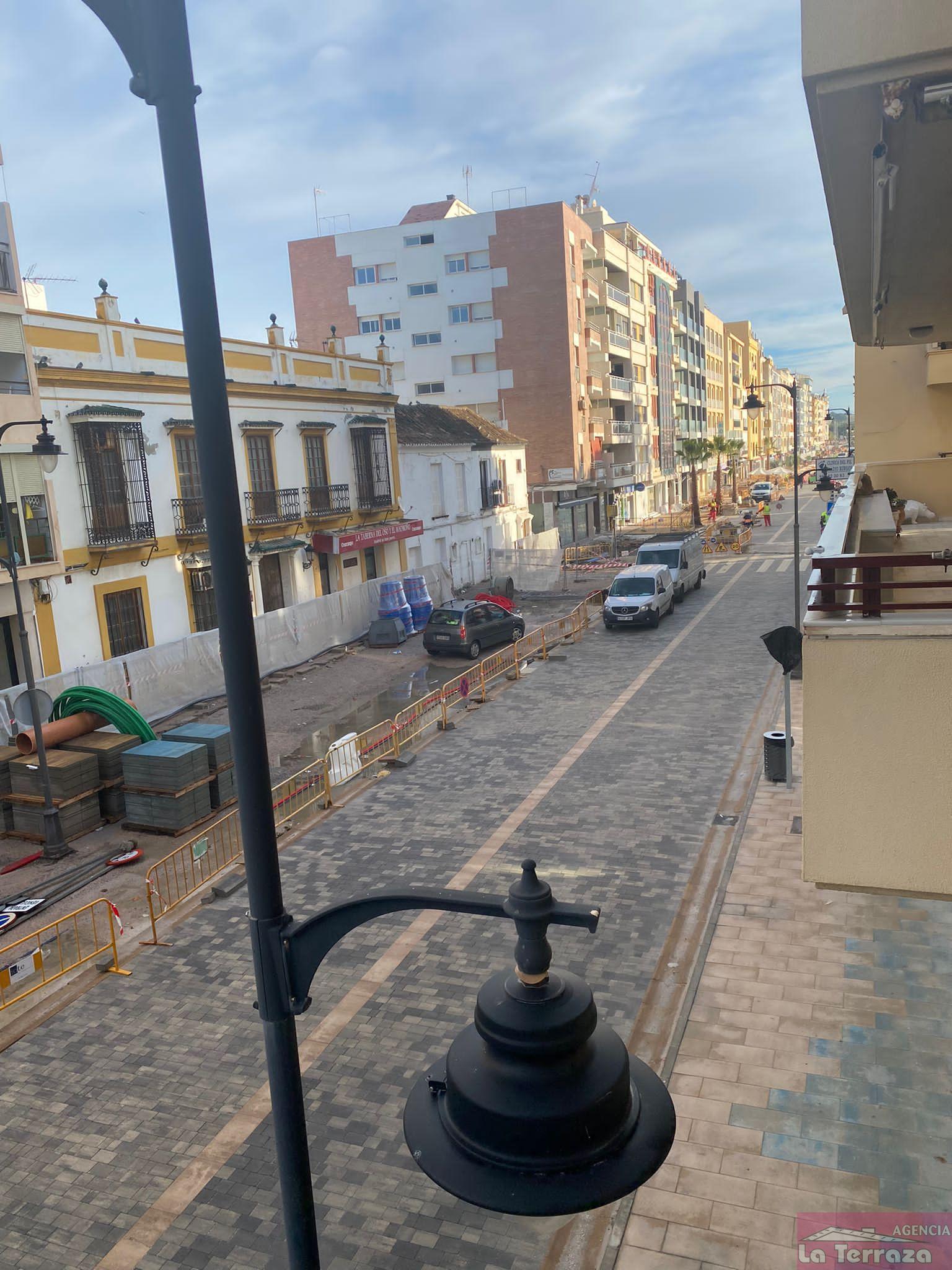 For rent of office in Estepona
