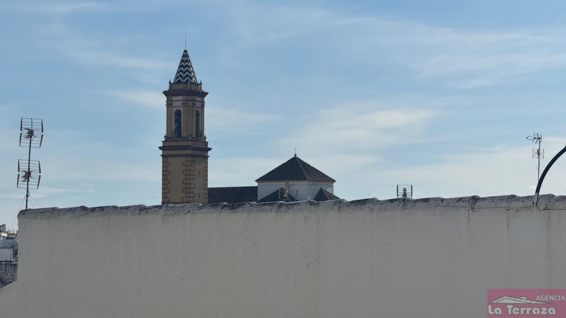 Myynti
 from
 talo
 sisään

 Estepona