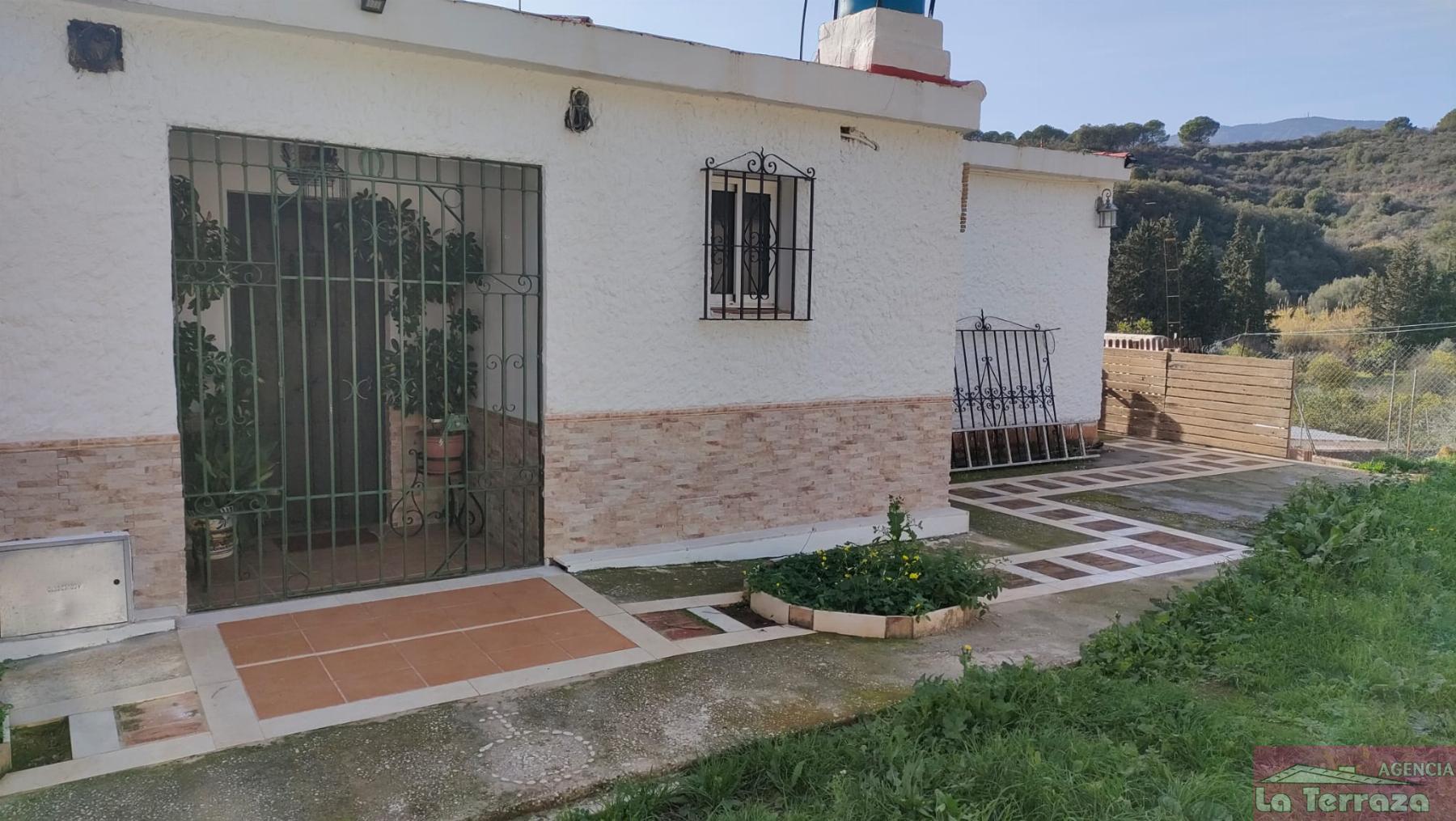 For sale of house in Estepona