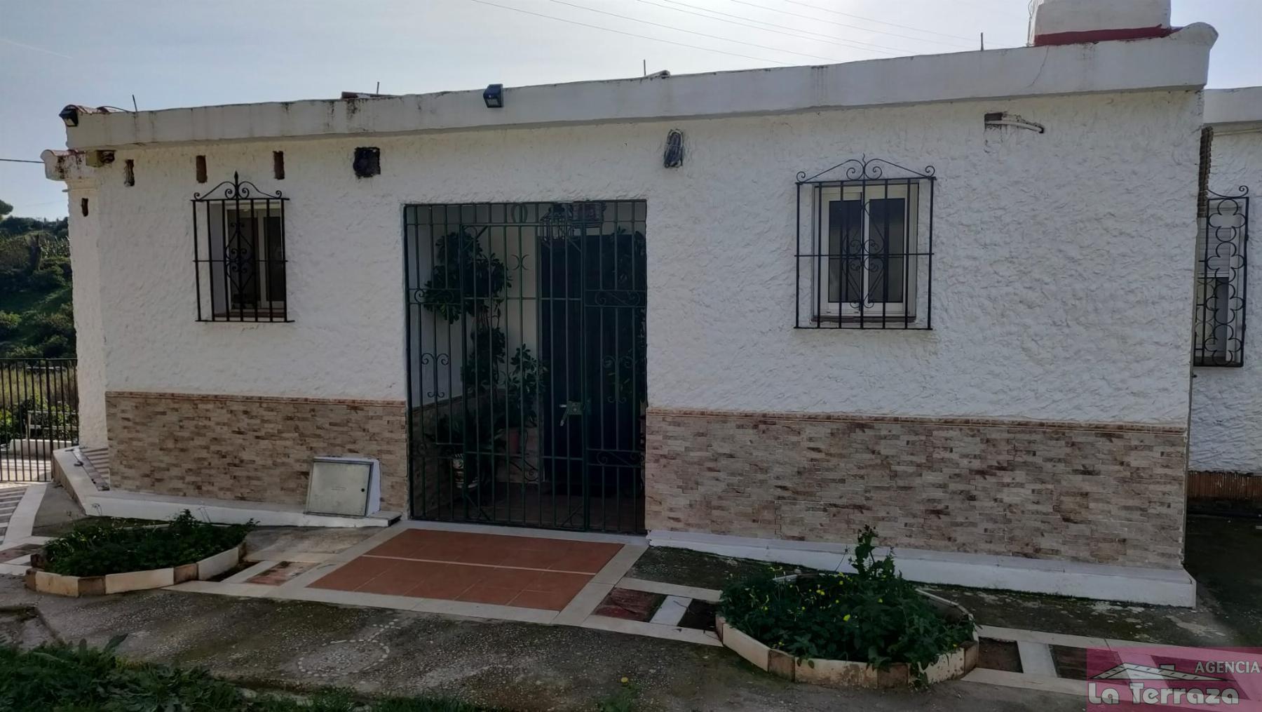 For sale of house in Estepona