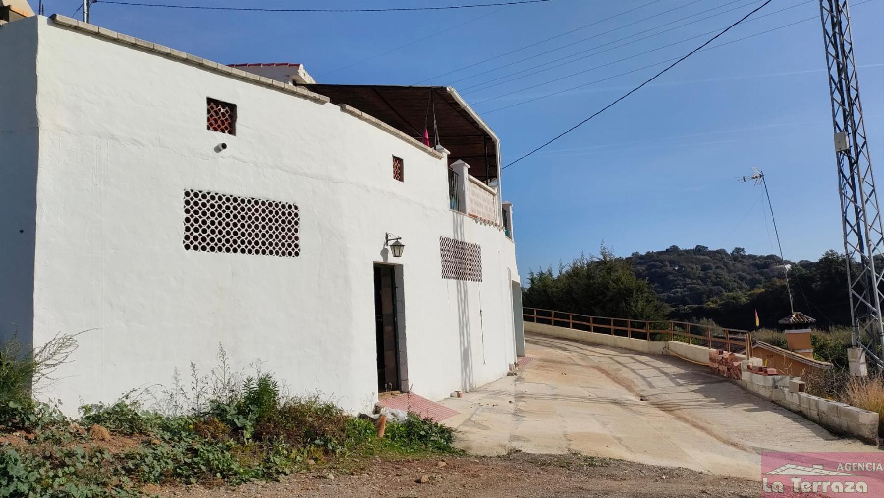 For sale of house in Estepona