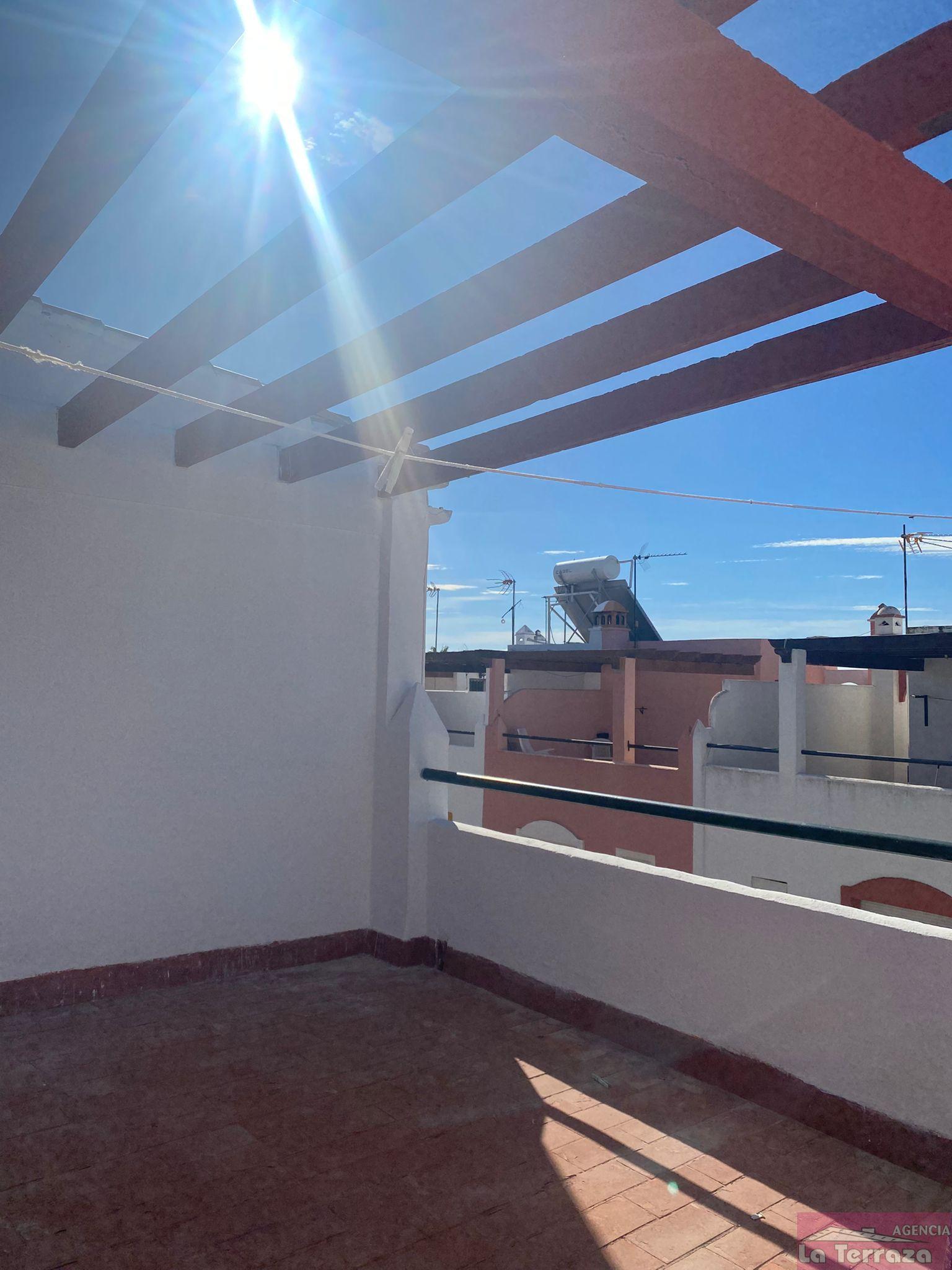 Myynti
 from
 talo
 sisään

 Estepona
