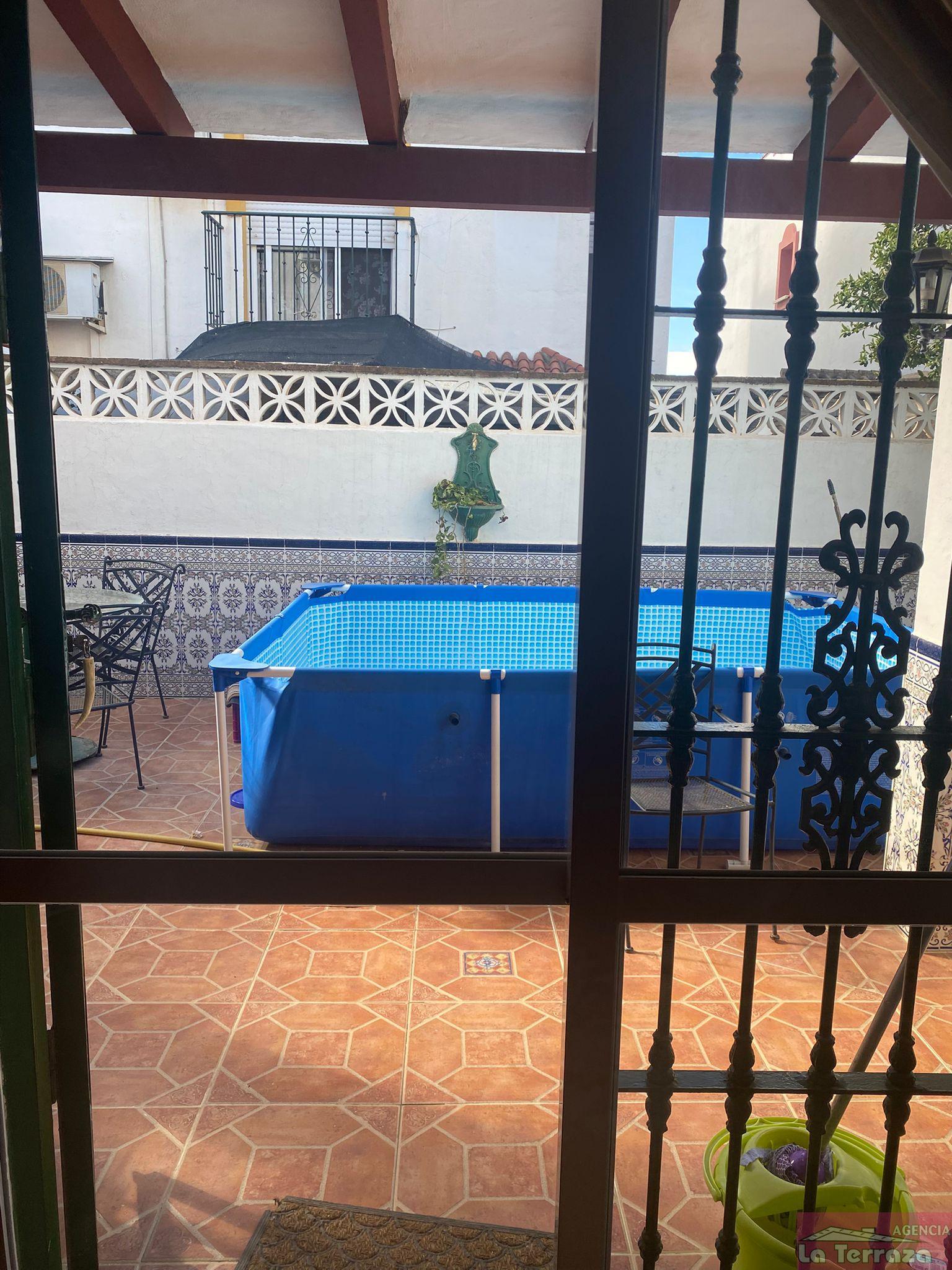 Myynti
 from
 talo
 sisään

 Estepona