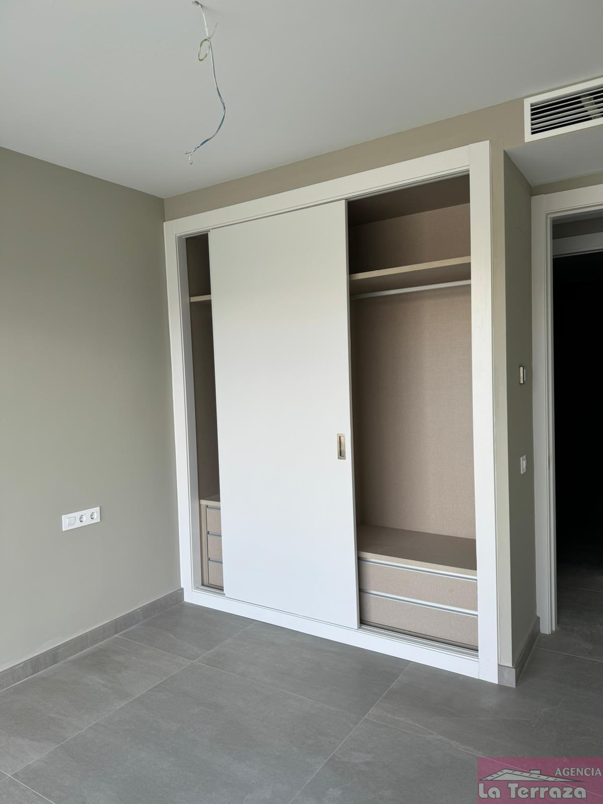 Venta de piso en Estepona