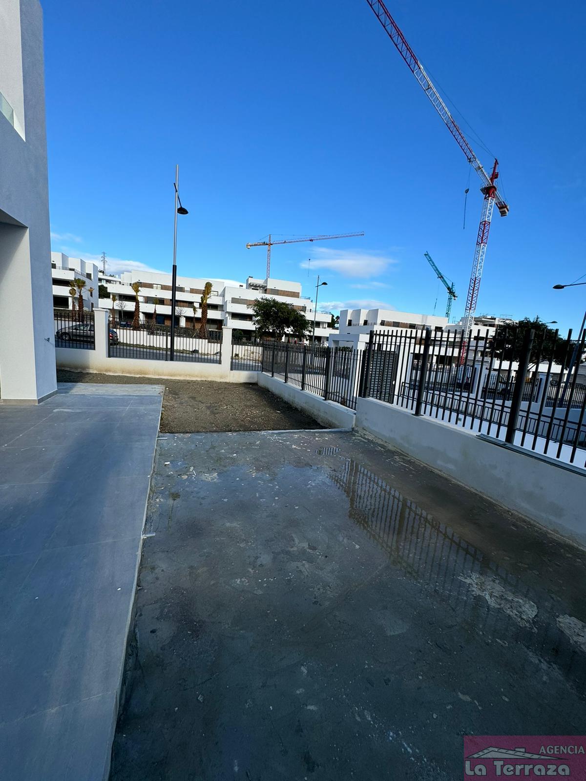 Venta de piso en Estepona