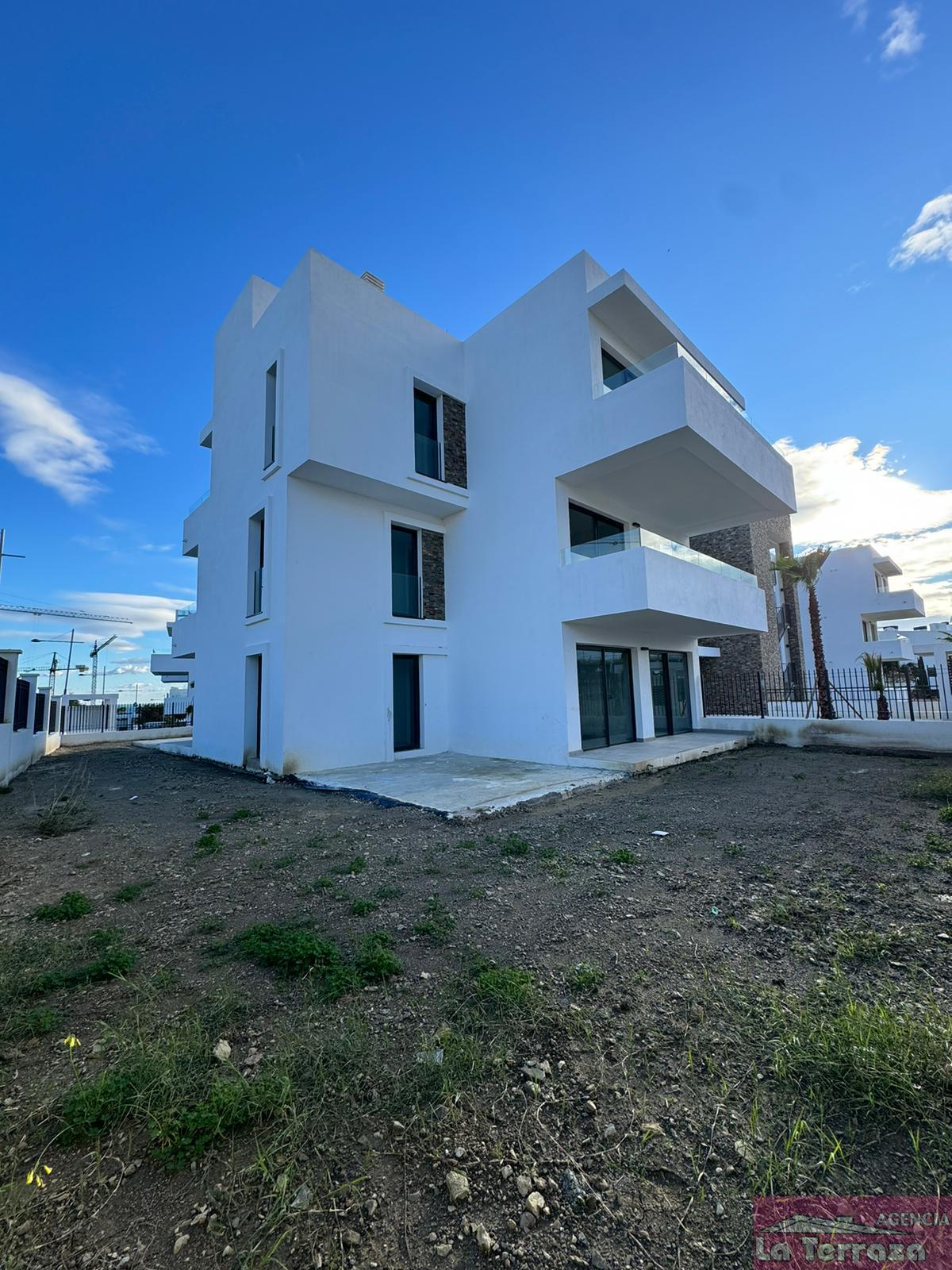 Venta de piso en Estepona