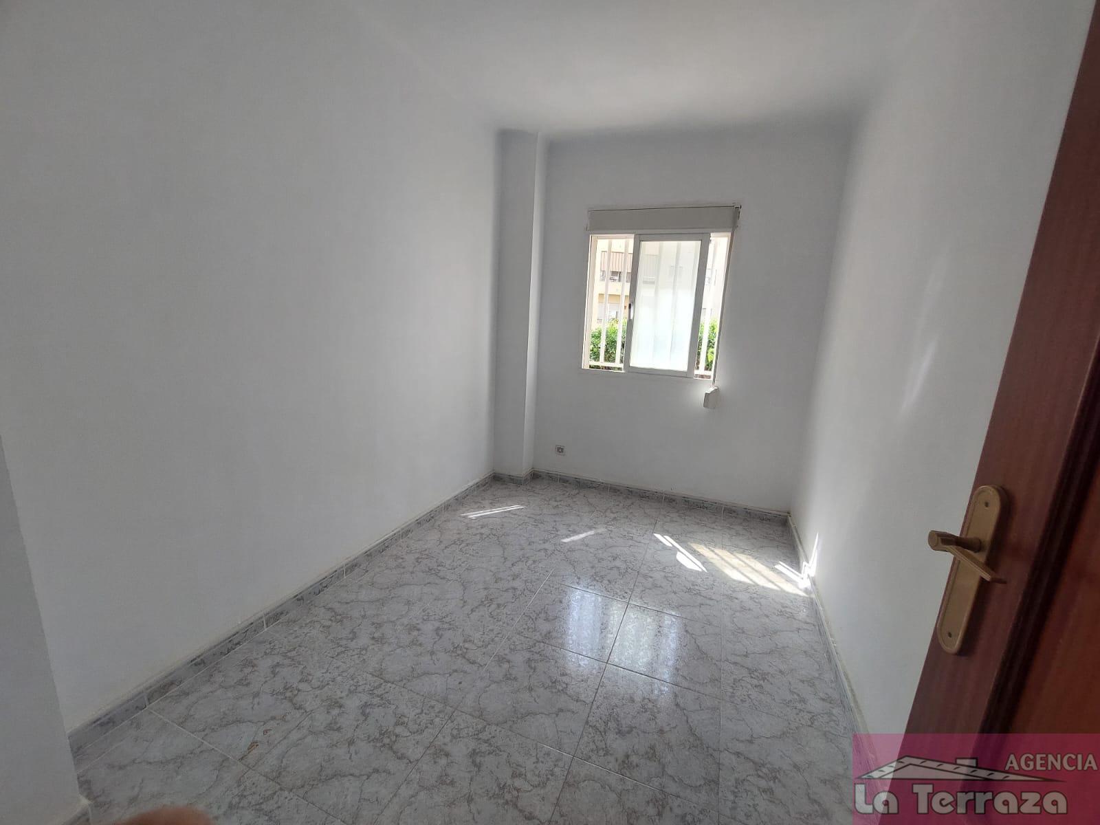 Venta de piso en Estepona