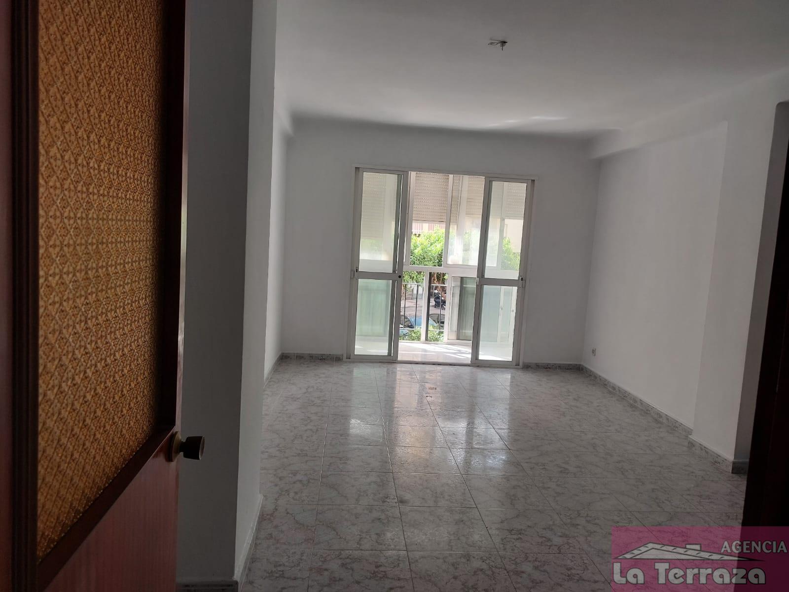 Venta de piso en Estepona