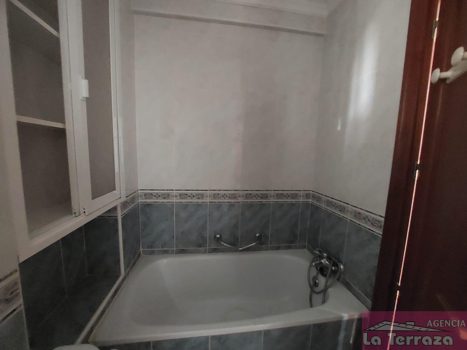 Venta de piso en Estepona