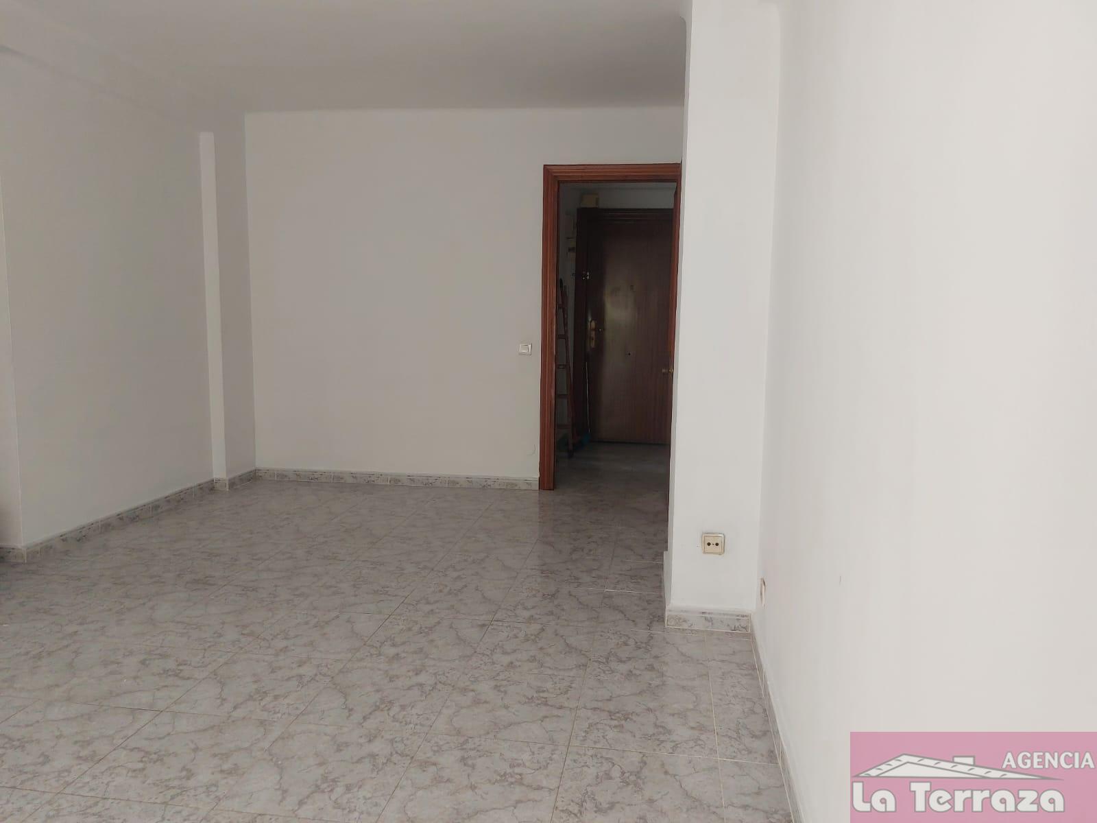 Venta de piso en Estepona