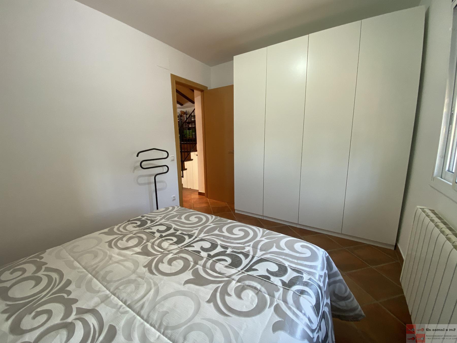 For sale of house in Vallbona d Anoia