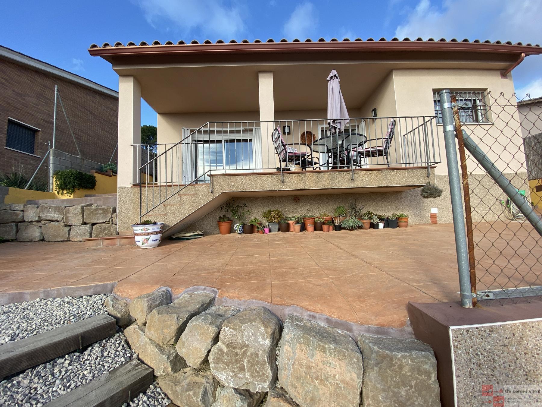For sale of house in Vallbona d Anoia
