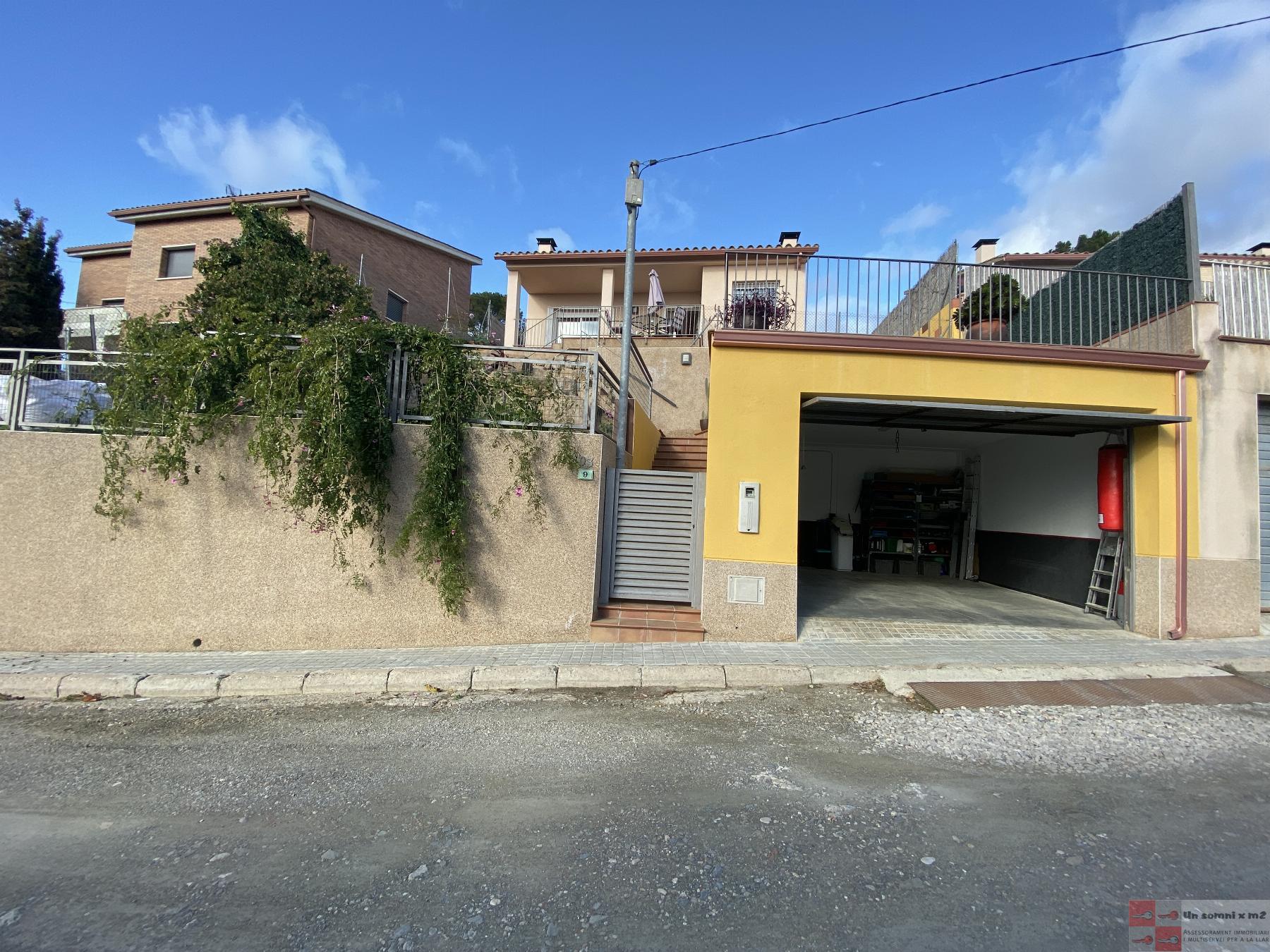 For sale of house in Vallbona d Anoia