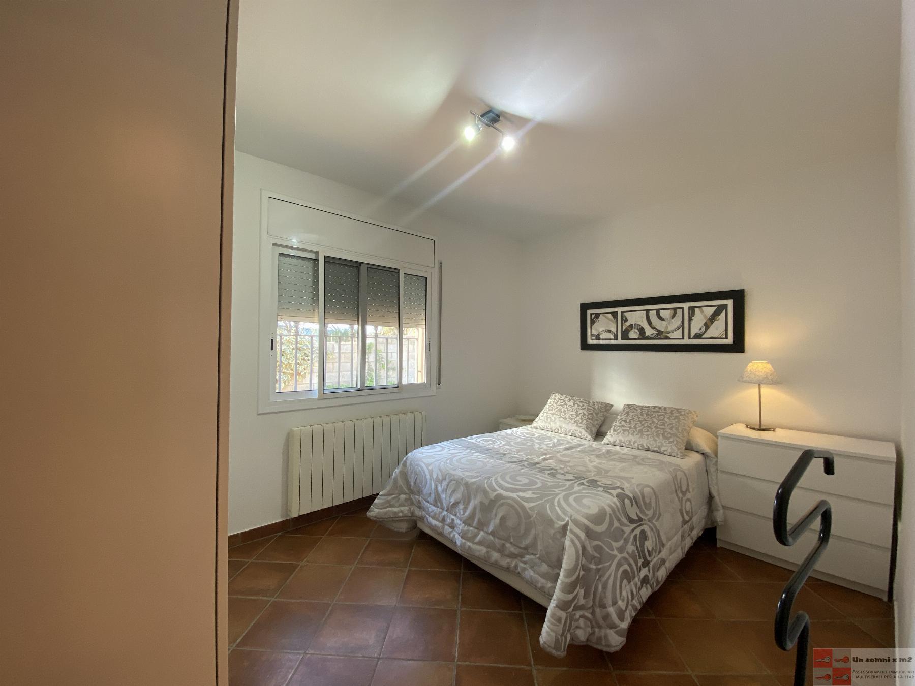 For sale of house in Vallbona d Anoia