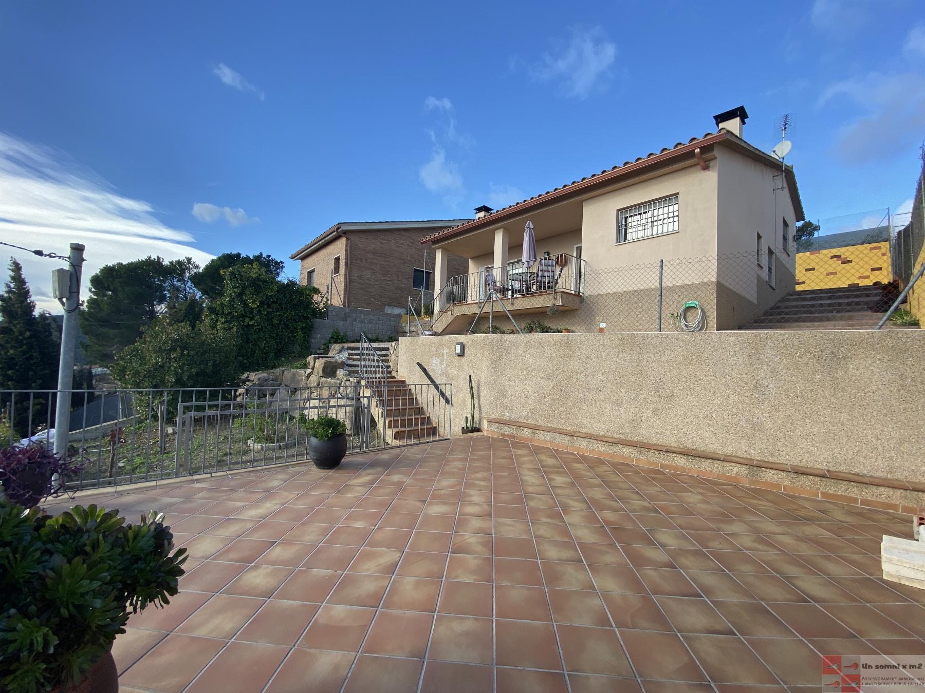 For sale of house in Vallbona d Anoia