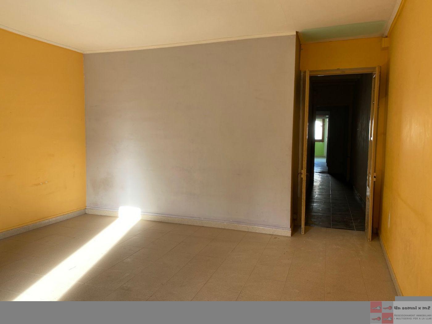 For sale of flat in Piera
