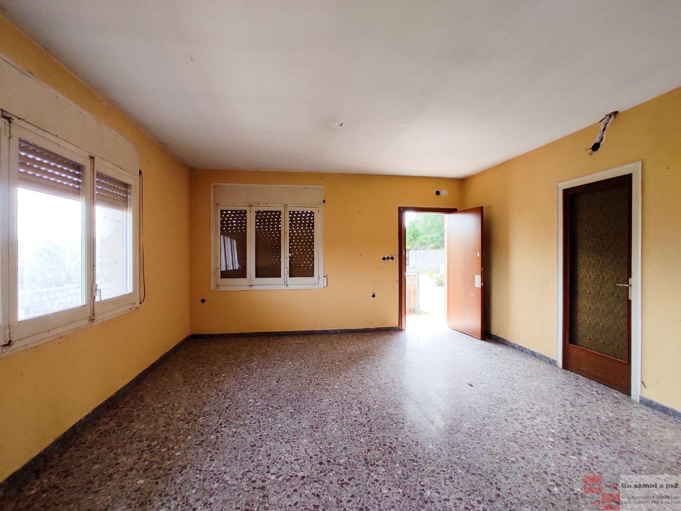 For sale of house in Piera