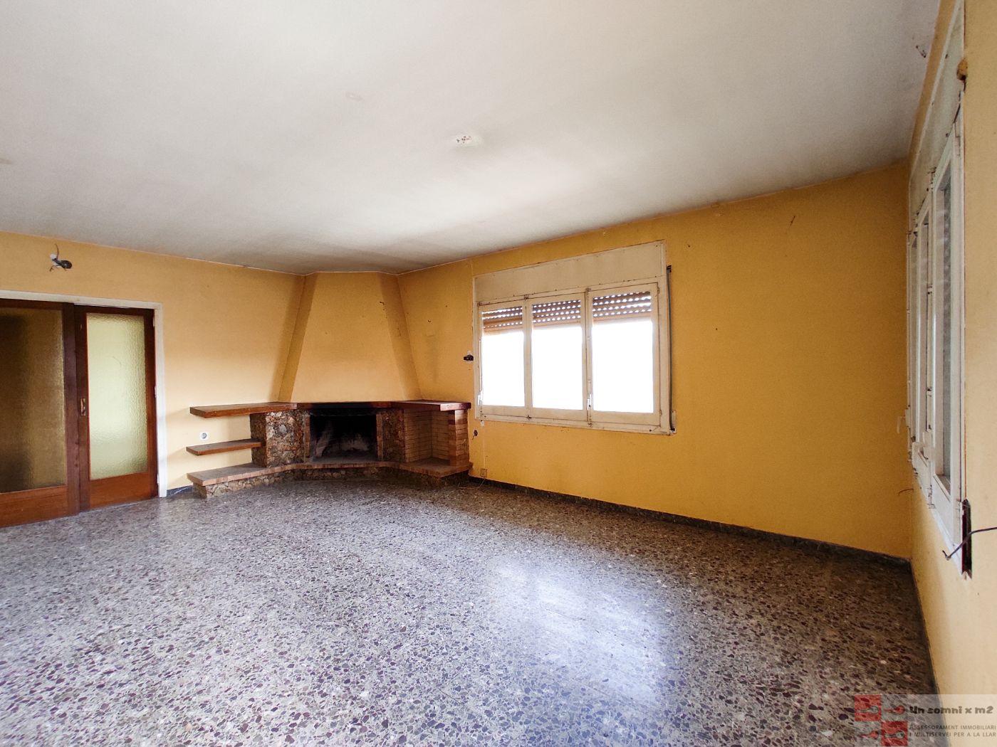 For sale of house in Piera