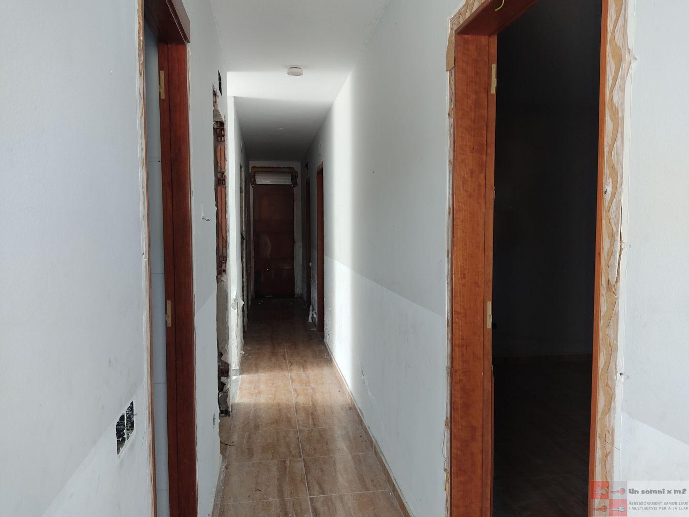 For sale of house in La Torre de Claramunt