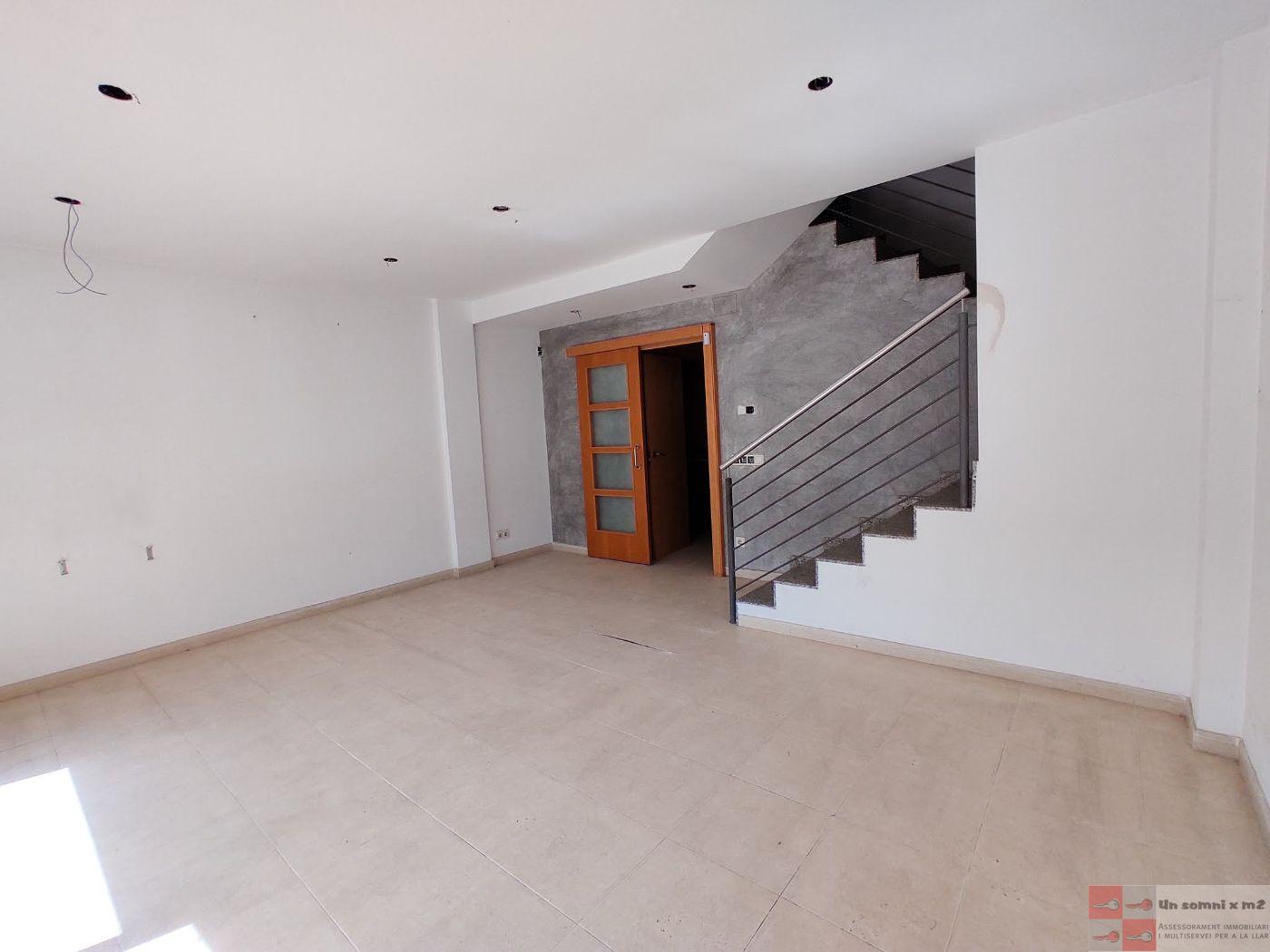 For sale of house in Vallbona d Anoia
