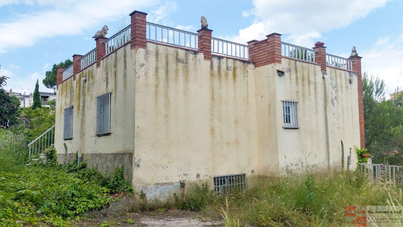 For sale of house in La Torre de Claramunt
