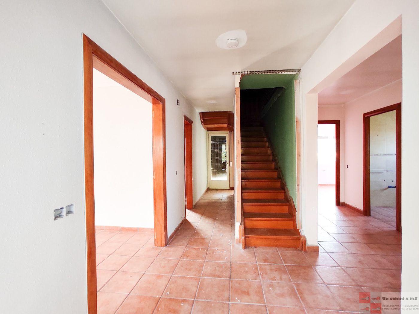 For sale of house in La Torre de Claramunt