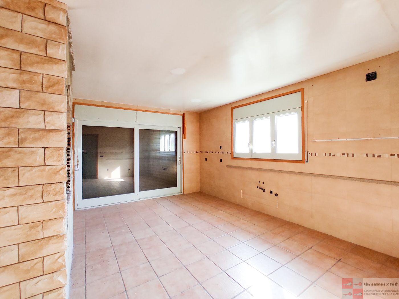 For sale of house in La Torre de Claramunt