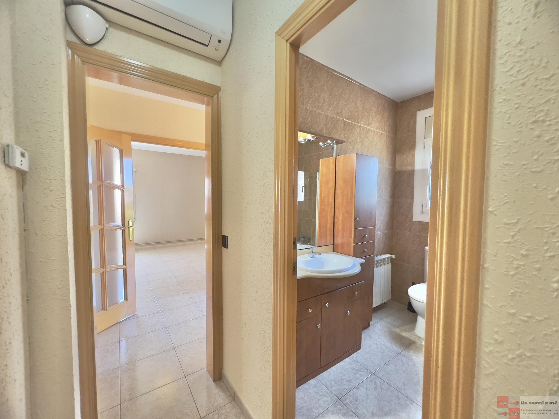 For sale of house in Piera