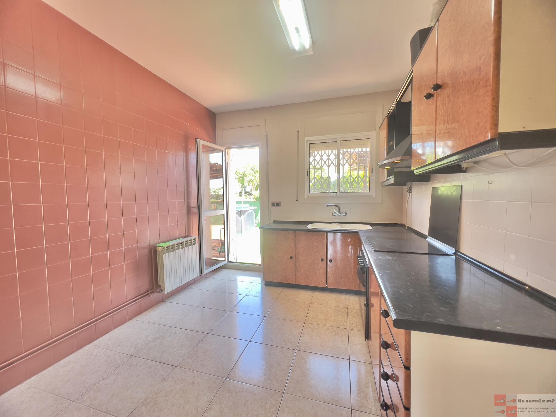 For sale of house in Piera