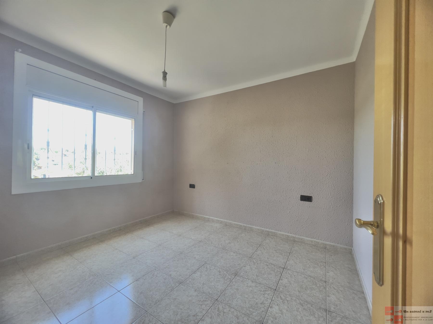 For sale of house in Piera