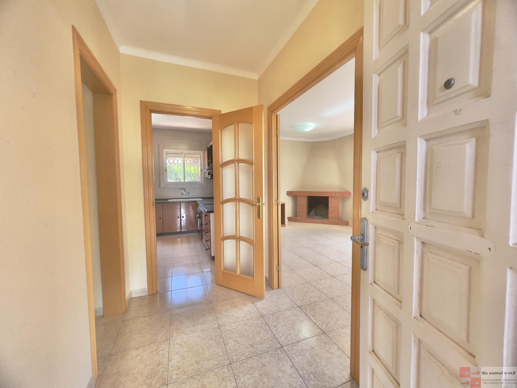 For sale of house in Piera