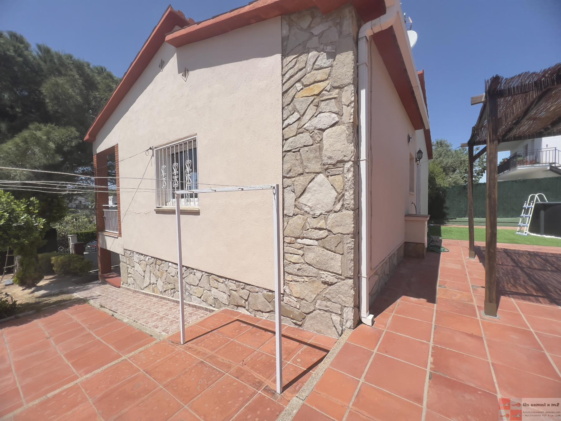 For sale of house in Piera