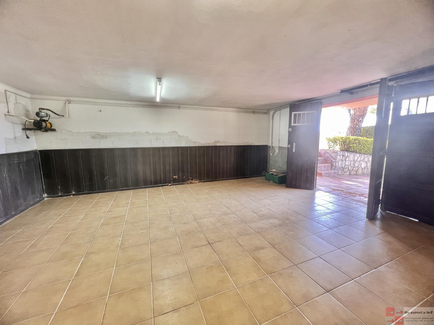 For sale of house in Piera