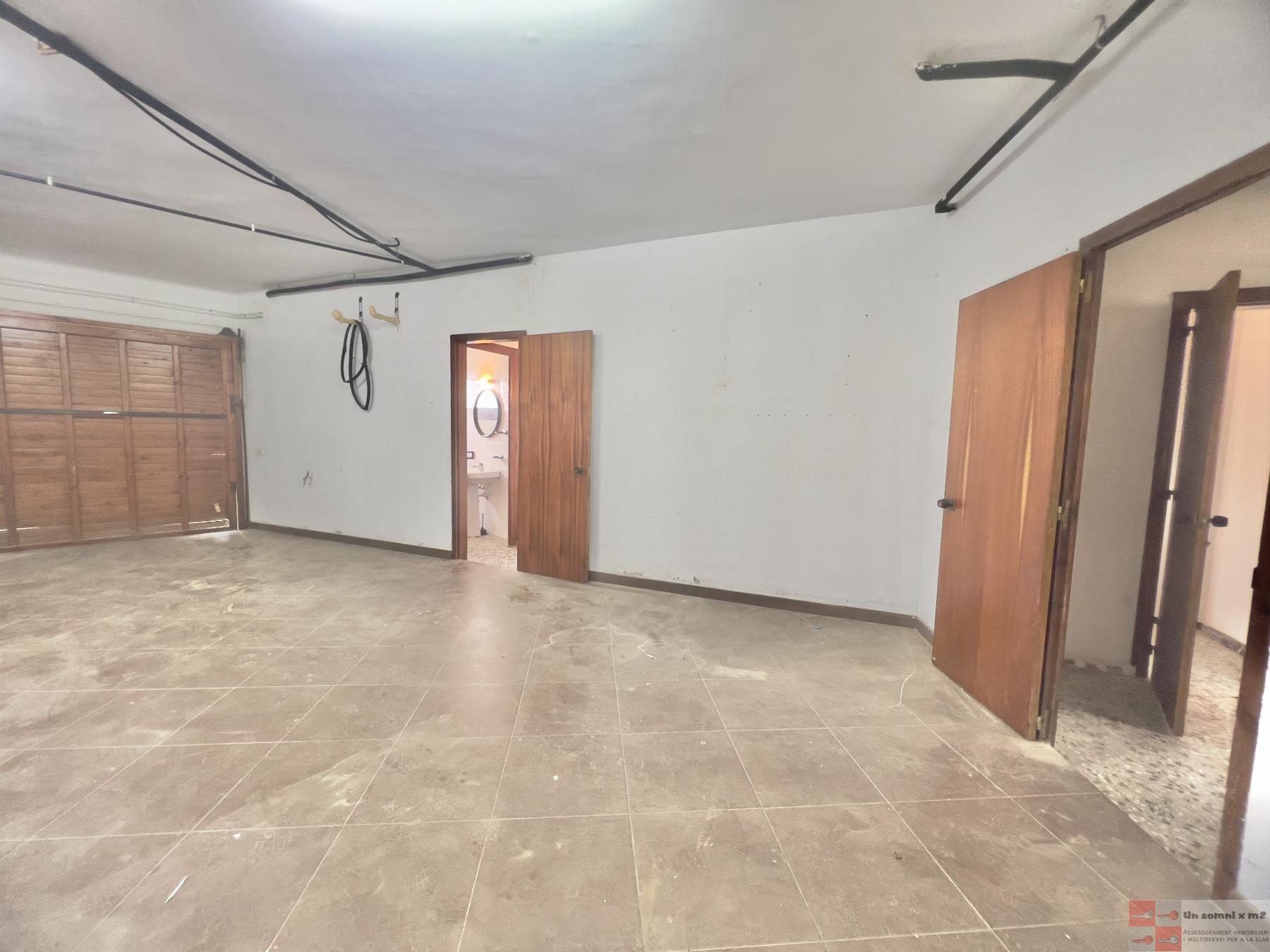 For sale of house in Sant Llorenç d Hortons