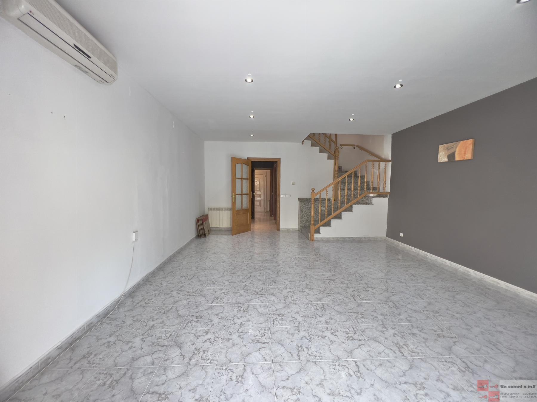 For sale of house in Piera