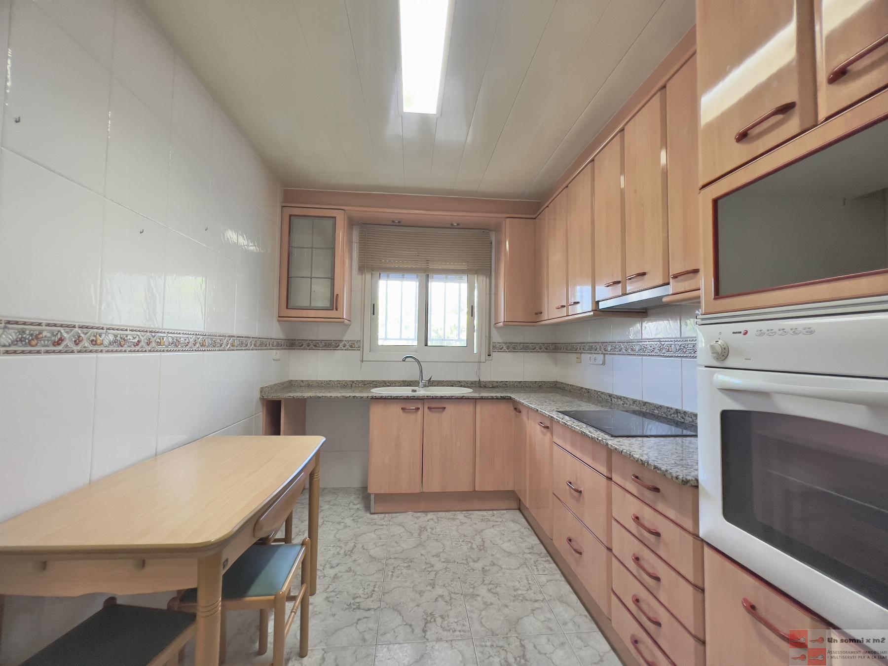For sale of house in Piera