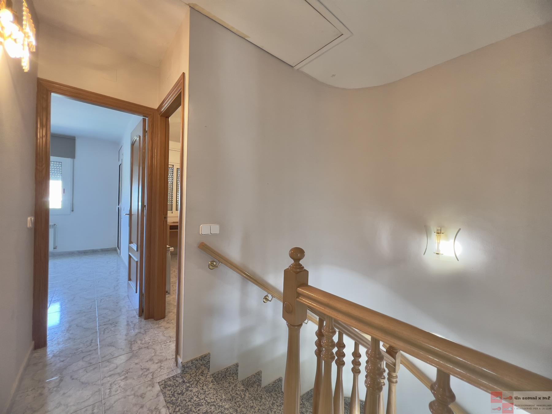 For sale of house in Piera