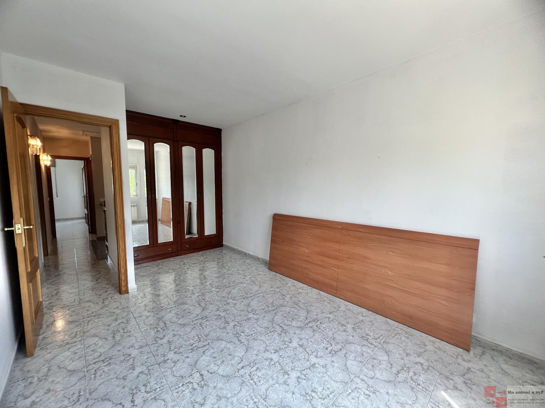 For sale of house in Piera