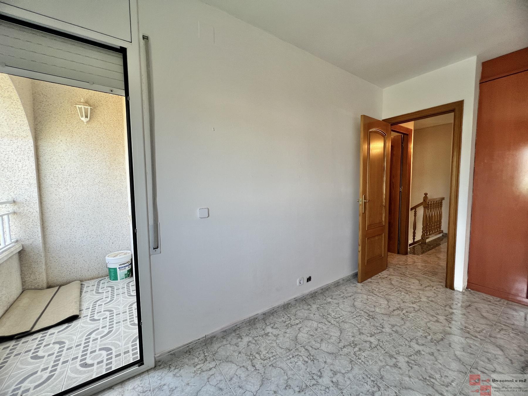 For sale of house in Piera