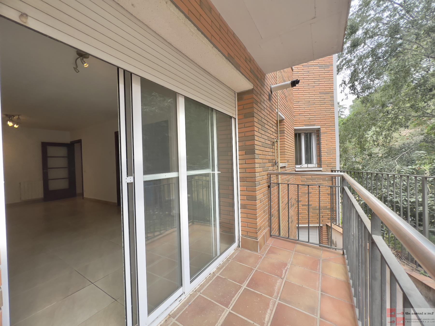 For sale of flat in Piera