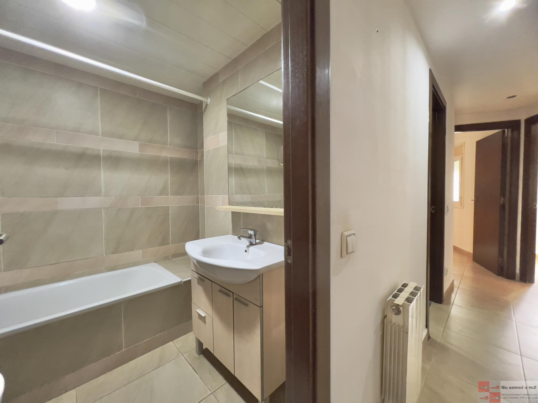 For sale of flat in Piera