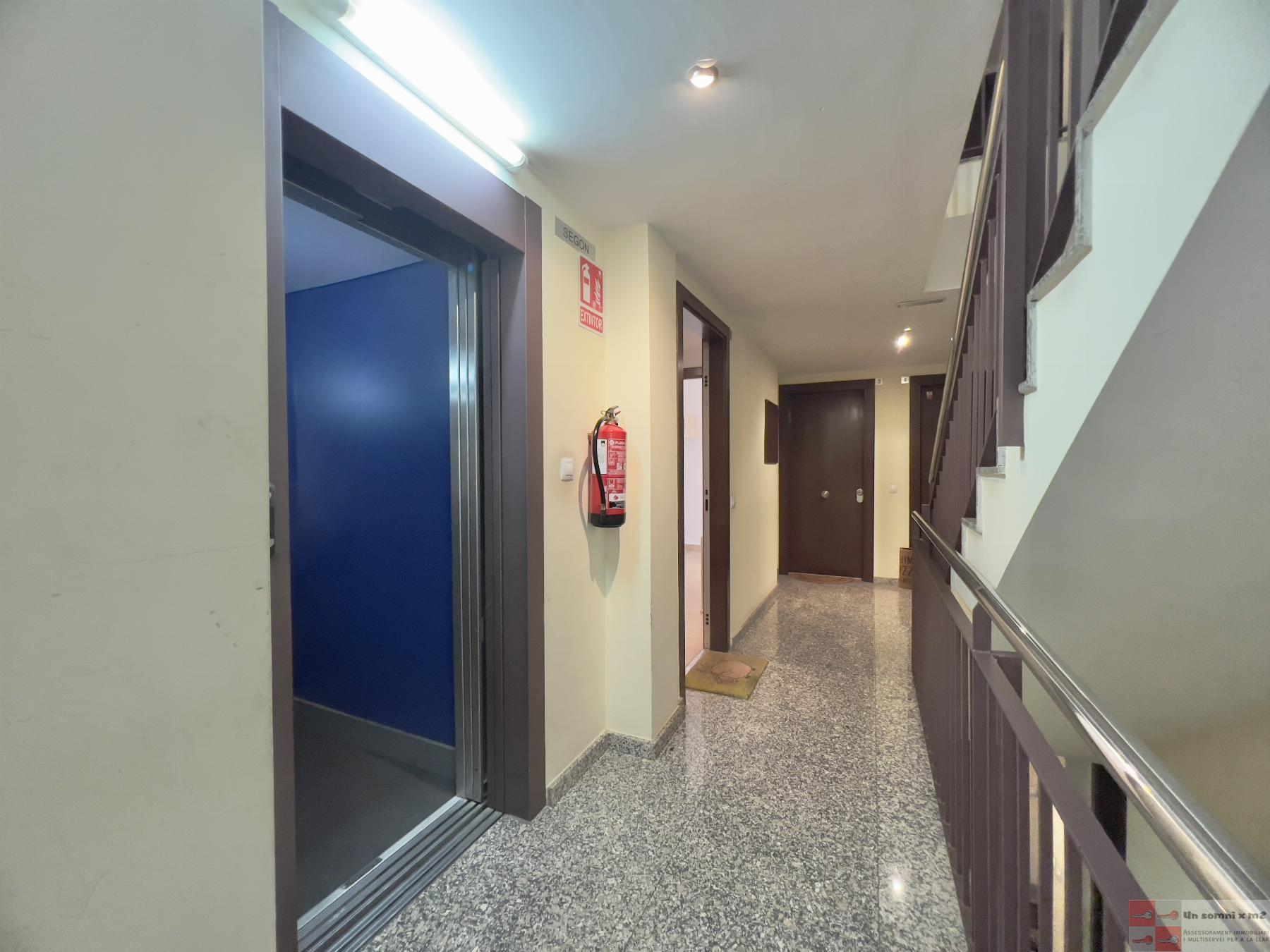 For sale of flat in Piera