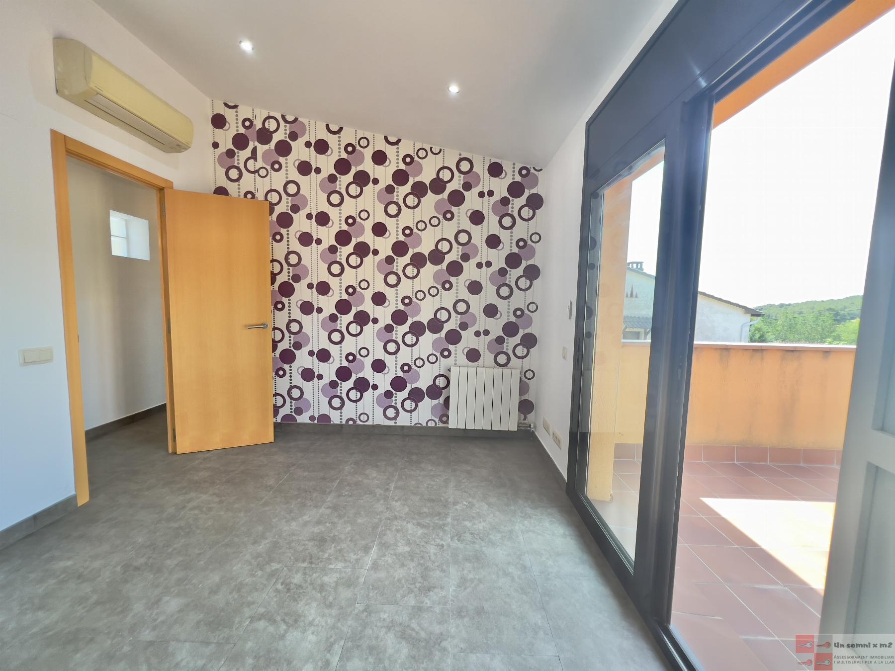 For sale of house in Piera
