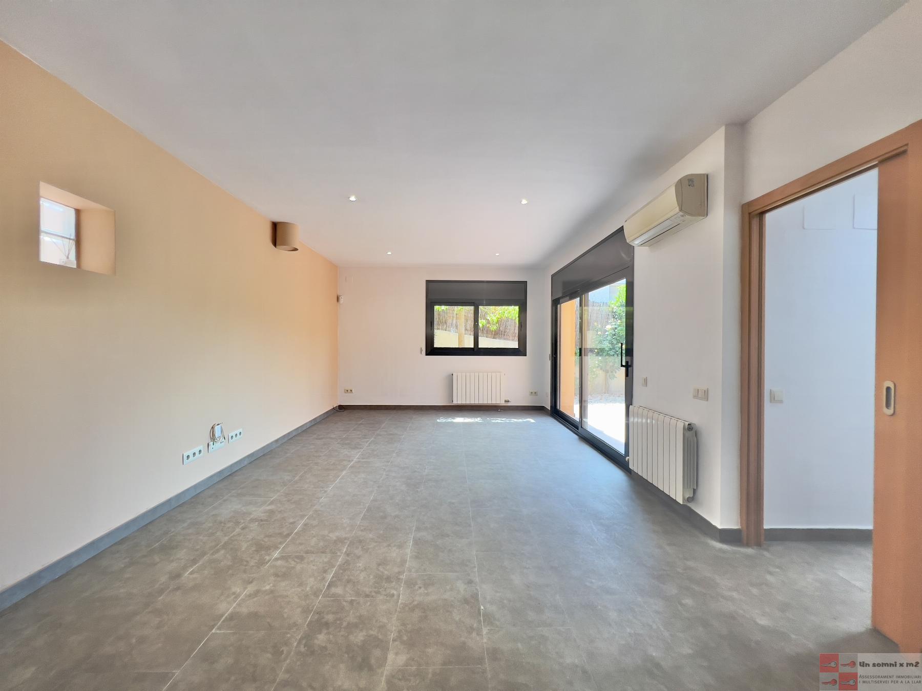 For sale of house in Piera