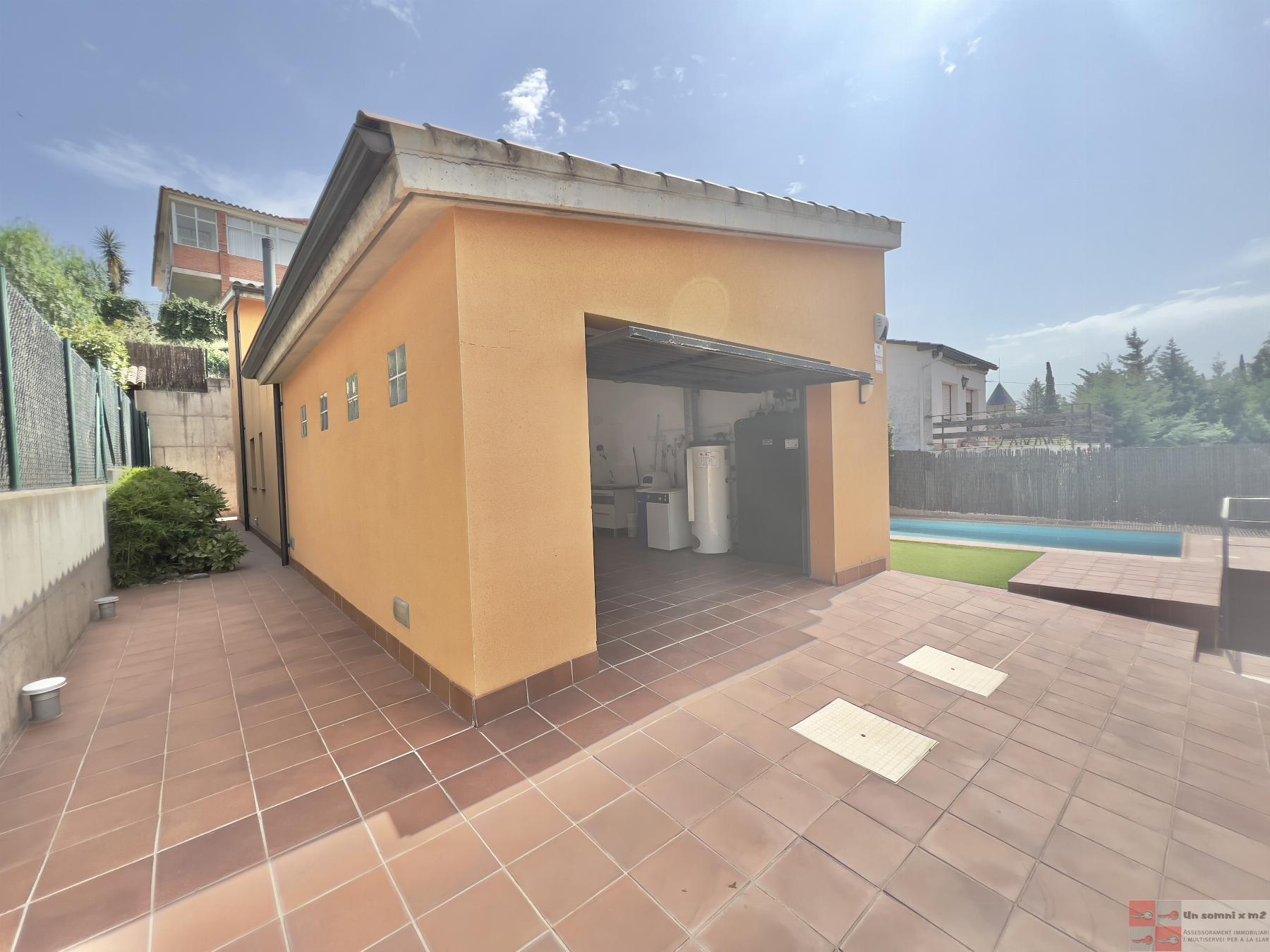 For sale of house in Piera