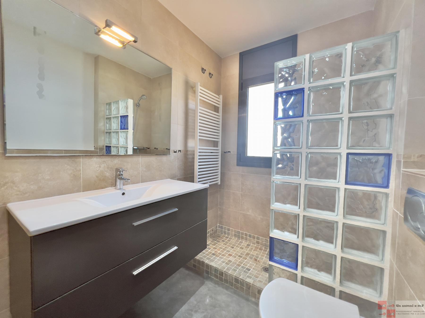 For sale of house in Piera